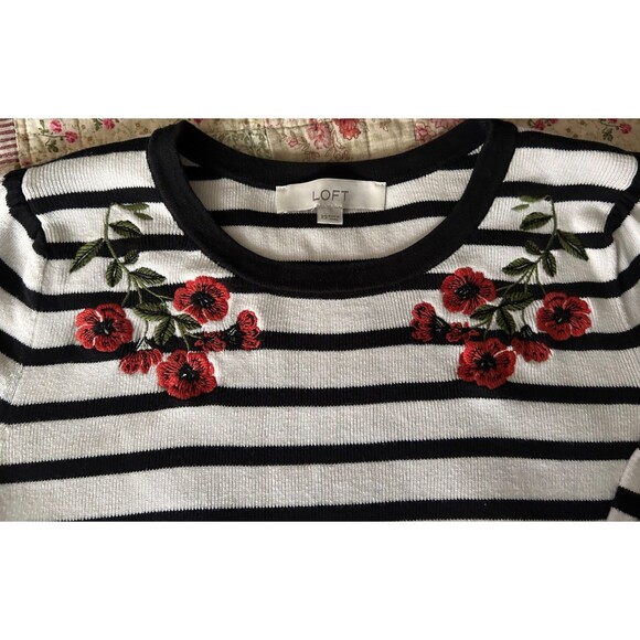 LOFT Black White Striped Floral Embroidery Knit Pullover Sweater Top Size XS - Picture 5 of 7